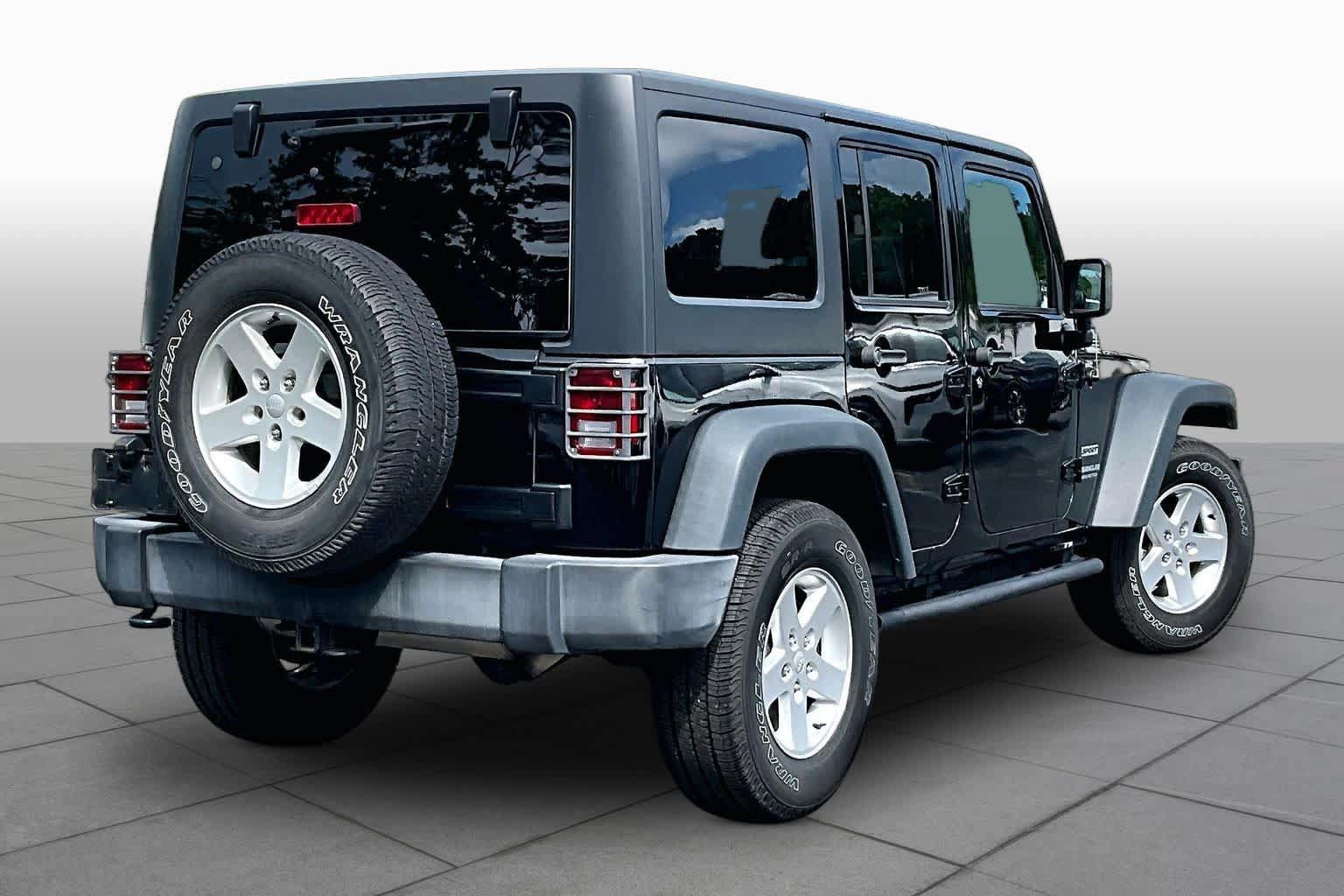 Used 2016 Jeep Wrangler Unlimited Sport w/ Quick Order Package 24S AWD/4WD image 12