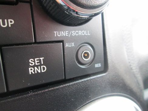 Used 2011 Jeep Wrangler Unlimited Sahara w/ Dual Top Group AWD/4WD image 17