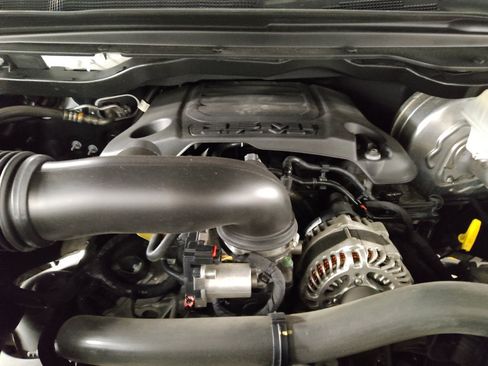 Used 2020 RAM 1500 Big Horn RWD image 30