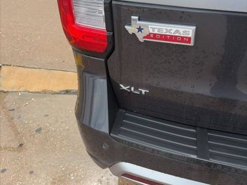 Used 2022 Ford Expedition Max XLT RWD image 9
