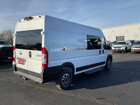 New 2026 RAM ProMaster 2500 w/ Quick Order Package 22G SLT image 6