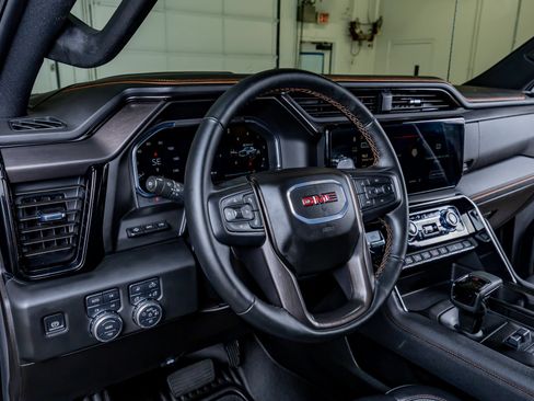 Used 2026 GMC Sierra 1500 AT4 w/ AT4 Premium Package AWD/4WD image 17