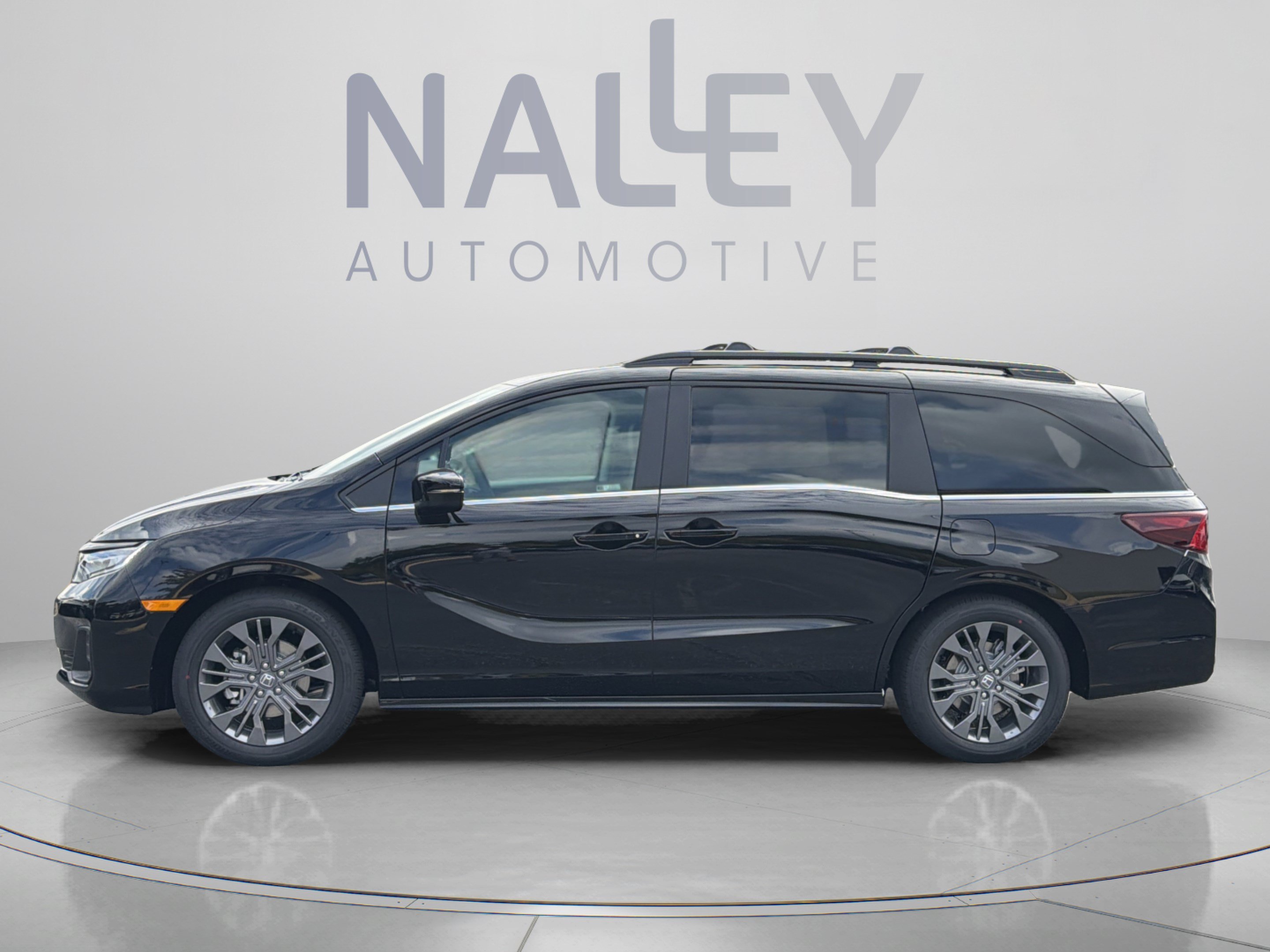 New 2027 Honda Odyssey Touring image 2