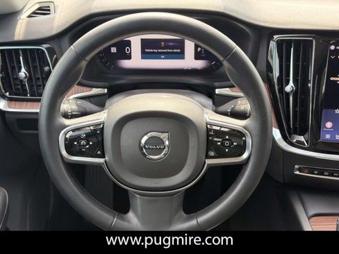 Used 2024 Volvo S60 B5 Plus FWD image 24