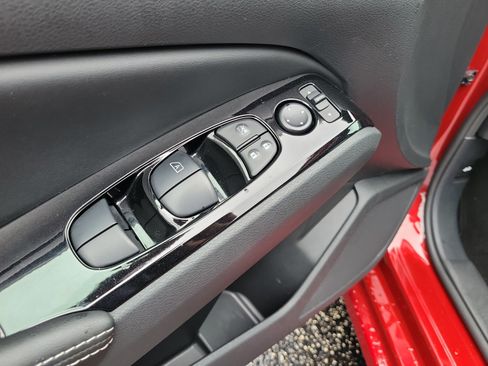 Certified 2023 Nissan Altima 2.5 SV FWD image 18