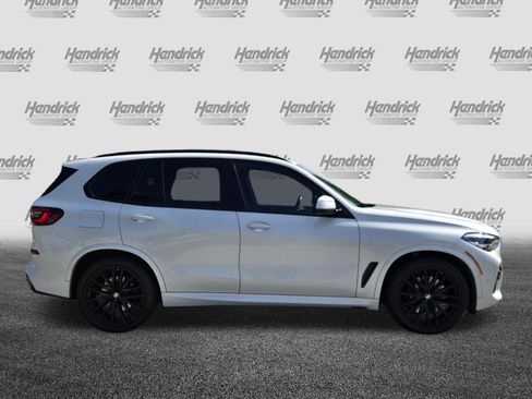Used 2023 BMW X5 xDrive40i w/ M Sport Package AWD/4WD image 10