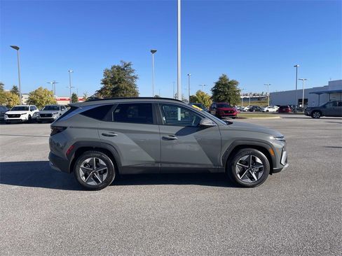 Used 2025 Hyundai Tucson SEL image 2