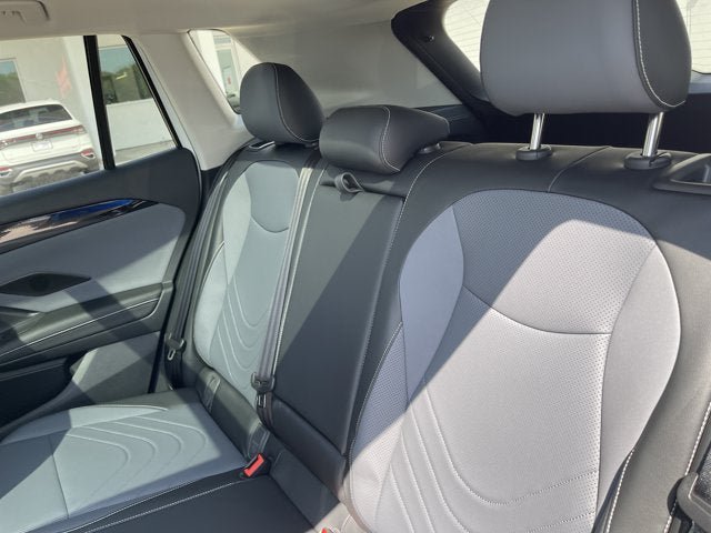 New 2026 Volkswagen Tiguan SE FWD image 19