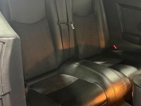Used 2011 Chrysler 200 S FWD image 10