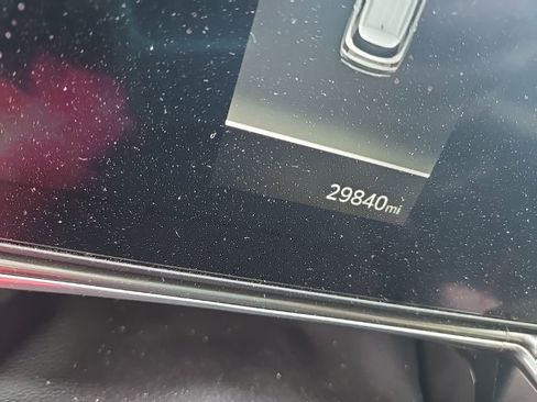 Used 2025 Kia Sorento LX image 7