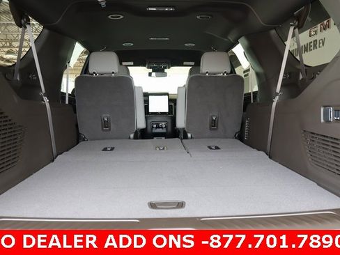 New 2026 GMC Yukon XL Elevation image 20