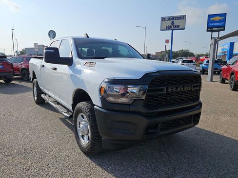 Used 2023 RAM 2500 Tradesman AWD/4WD image 2