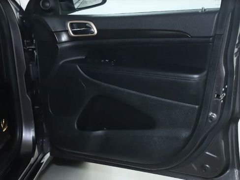 Used 2014 Jeep Grand Cherokee Altitude AWD/4WD image 32