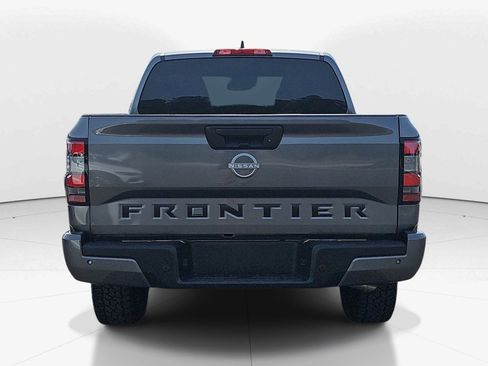 Used 2025 Nissan Frontier SV RWD image 5