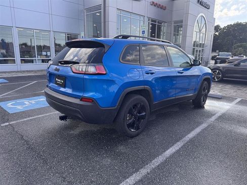 Used 2023 Jeep Cherokee Altitude Lux AWD/4WD image 22