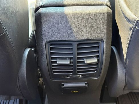 Used 2017 Ford Escape SE w/ Equipment Group 201A AWD/4WD image 42