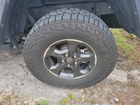 Used 2023 Jeep Gladiator Rubicon w/ LED Lighting Group image 5