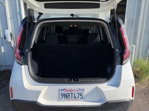 Used 2025 Kia Soul LX w/ LX Technology Package image 29