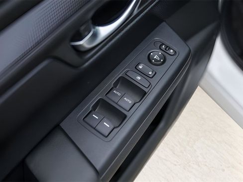 Used 2025 Honda CR-V EX image 27