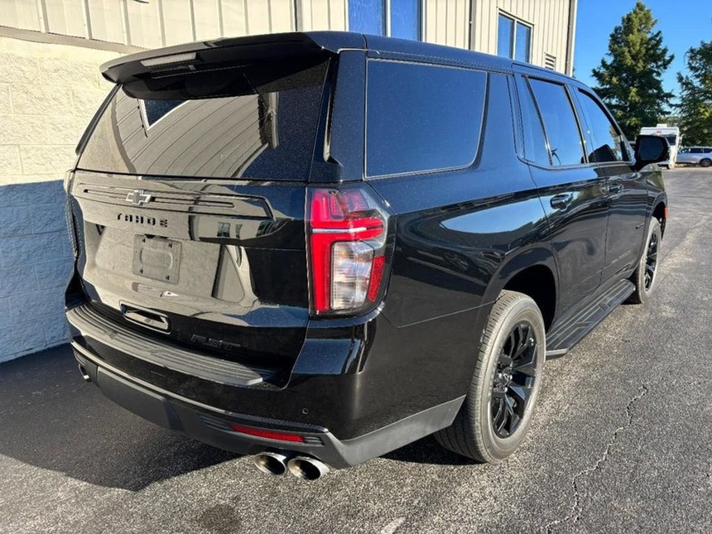 Used 2024 Chevrolet Tahoe RST w/ RST Performance Edition AWD/4WD image 3
