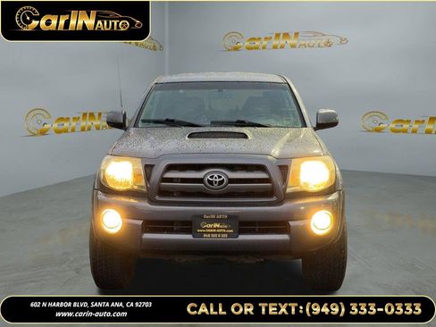 Used 2010 Toyota Tacoma PreRunner image 2