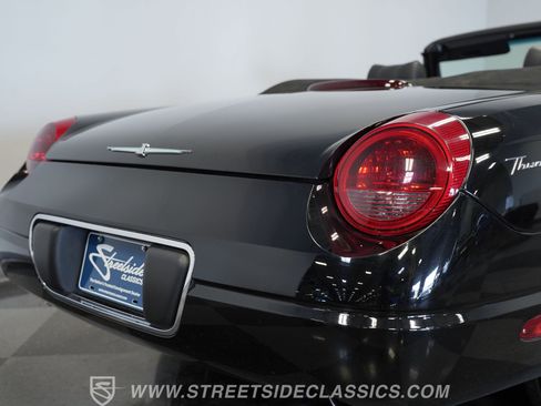 Used 2003 Ford Thunderbird image 40