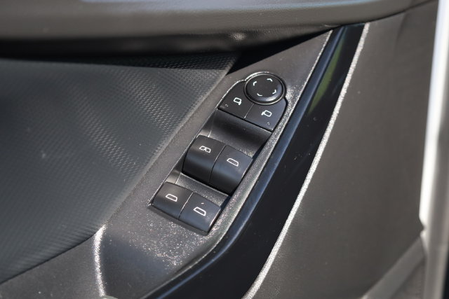 Used 2025 Chevrolet Equinox LT FWD image 16