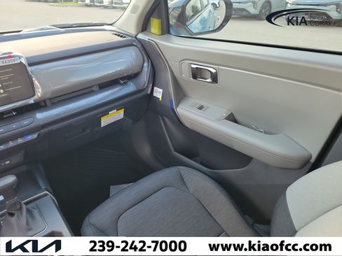 New 2027 Kia Seltos S FWD image 16