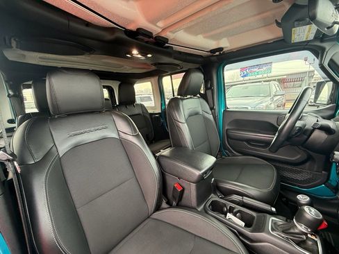 Used 2020 Jeep Wrangler Unlimited Sport image 26