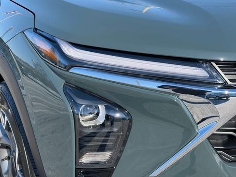 New 2026 Chevrolet Trax LT w/ Driver Confidence Package image 16