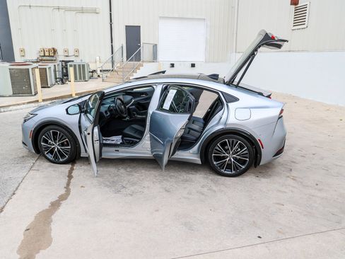 Certified 2024 Toyota Prius Limited image 27