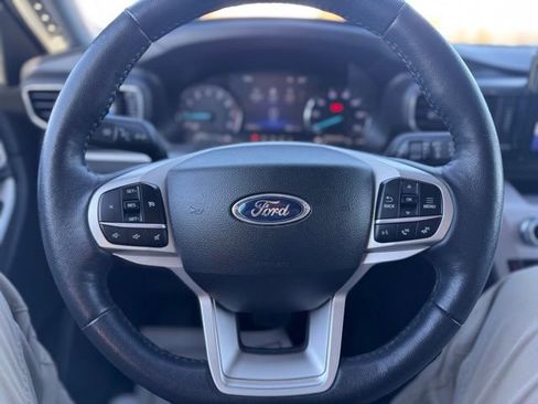 Certified 2023 Ford Explorer XLT w/ Equipment Group 202A AWD/4WD image 11