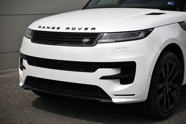New 2026 Land Rover Range Rover Sport Dynamic SE AWD/4WD image 2