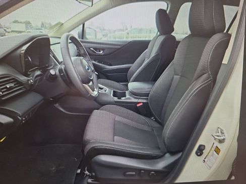 Used 2025 Subaru Outback Premium image 6