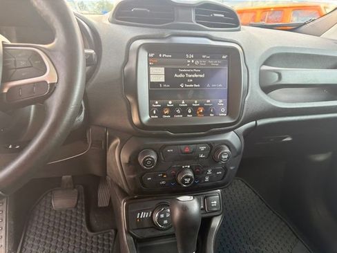 Used 2023 Jeep Renegade Trailhawk w/ Trailhawk Elite Group AWD/4WD image 10