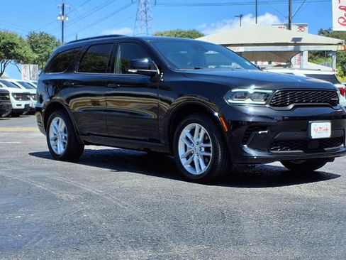 Used 2025 Dodge Durango GT AWD/4WD image 4