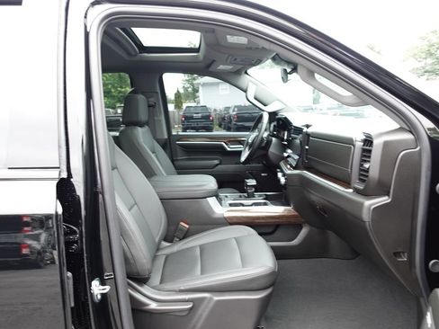 Used 2024 GMC Sierra 1500 Elevation w/ Elevation Premium Package AWD/4WD image 40