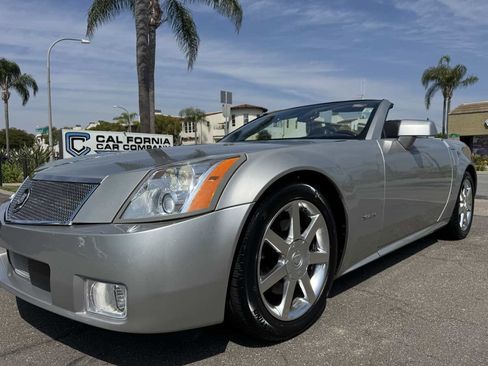 Used 2008 Cadillac XLR RWD image 14