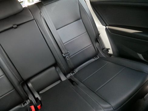 Used 2020 Volkswagen Tiguan SE AWD/4WD image 14