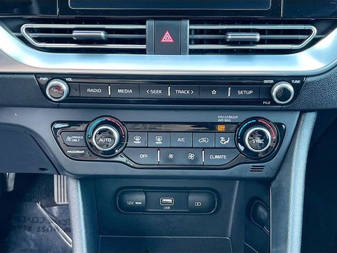 Certified 2022 Kia Niro LXS image 29