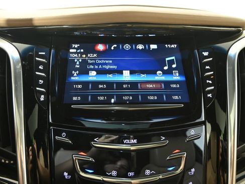 Used 2018 Cadillac Escalade Platinum AWD/4WD image 29