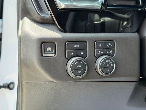 Used 2025 Chevrolet Silverado 1500 RST w/ Rally Edition AWD/4WD image 30