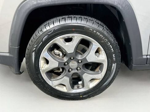 Used 2019 Jeep Compass Limited AWD/4WD image 34