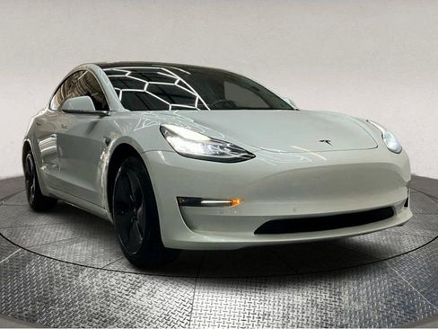 Used 2018 Tesla Model 3 Long Range RWD image 2