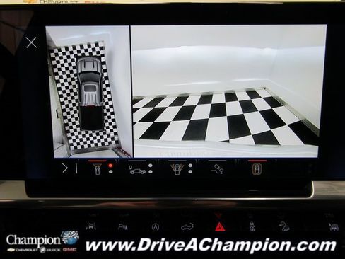 Certified 2025 Chevrolet Silverado 1500 LTZ image 8