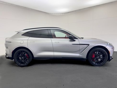 Used 2025 Aston Martin DBX 707 image 2