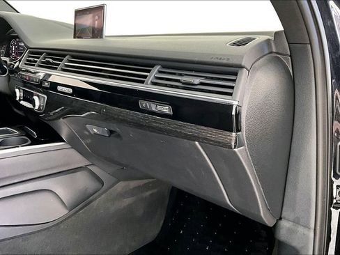 Used 2017 Audi Q7 3.0T Prestige w/ Prestige Package image 20