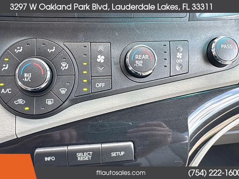 Used 2012 Toyota Sienna LE FWD image 58
