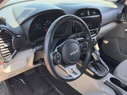 Certified 2022 Kia Soul EX w/ Paint Protection Package FWD image 17