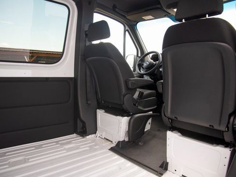 Used 2025 Mercedes-Benz Sprinter 144 Cargo image 20